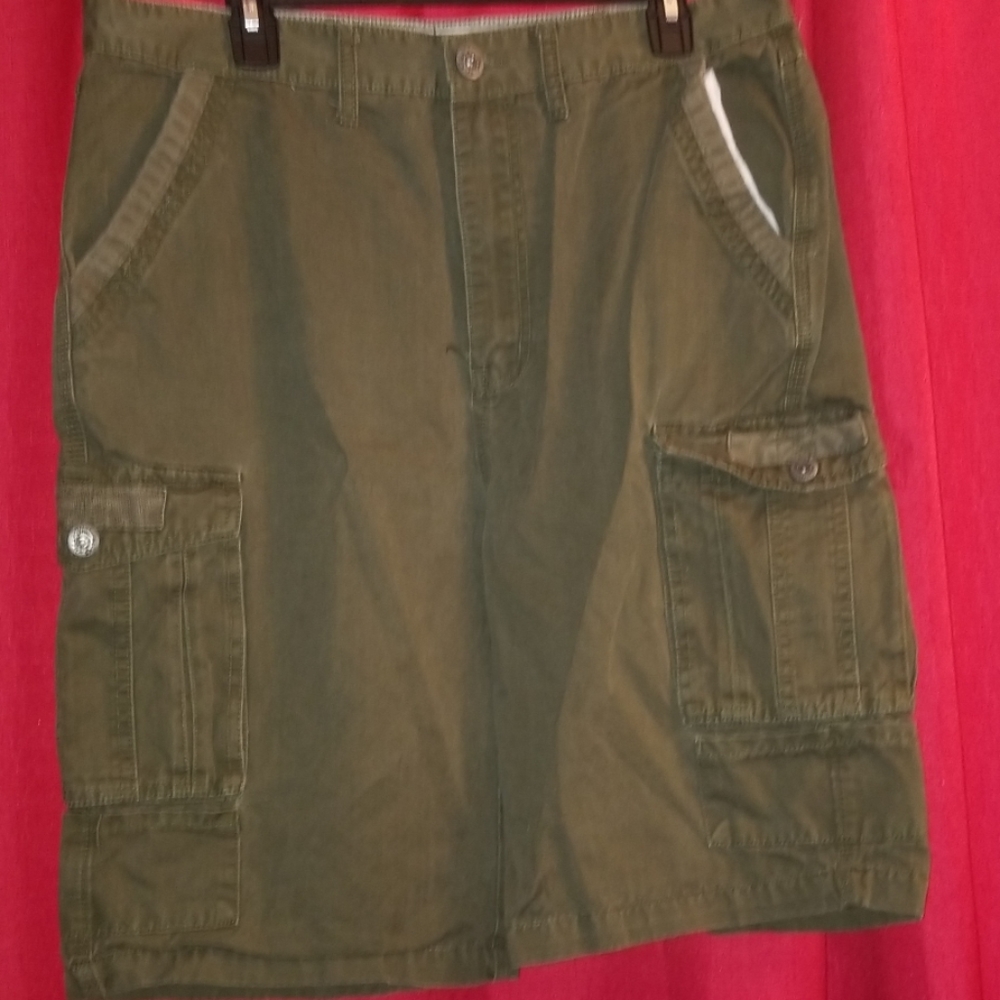Vintage Genes Olive Green Cargo Shorts
